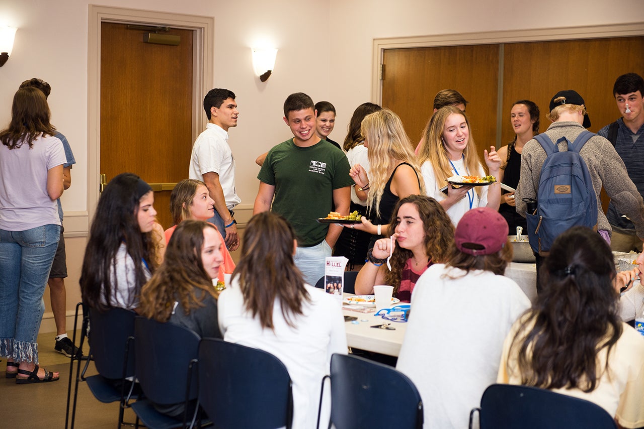 Students gathered earlier this month for the Jewish Student Union's weekly Meet-to-Eat event.
