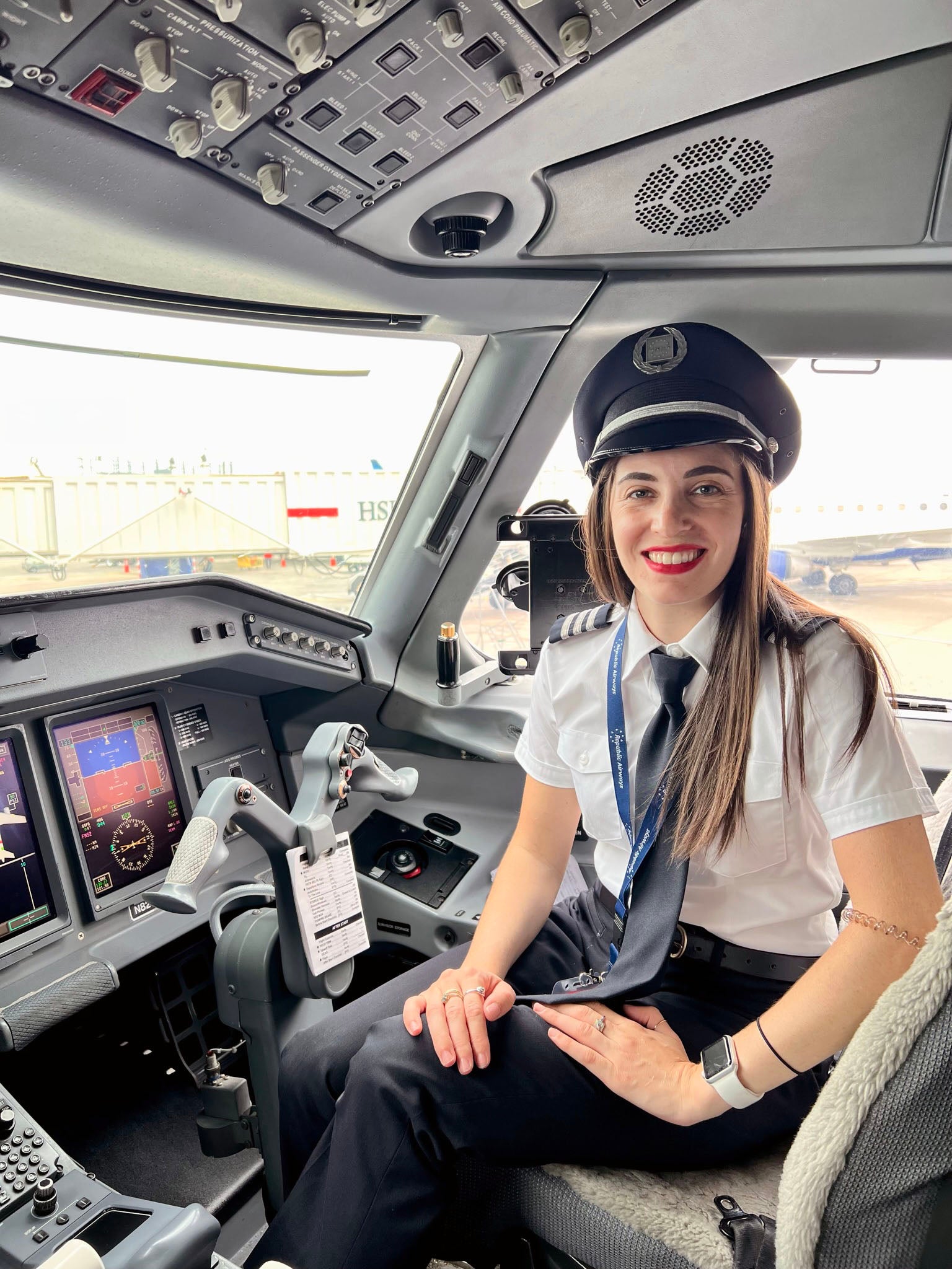 CofC Alumnus Goes from Flight Attendant to Pilot